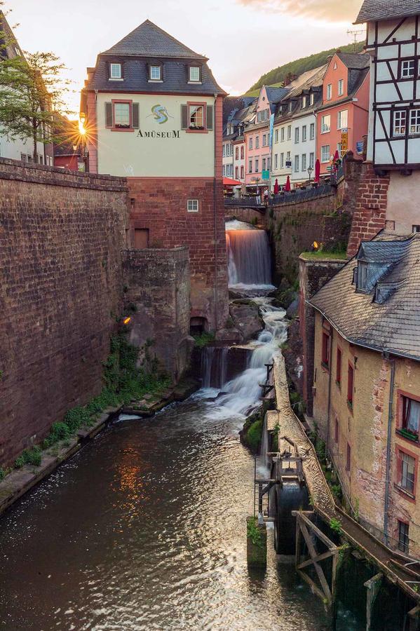 Wirtshaus Zum Pferdemarkt Saarburg Exterior foto